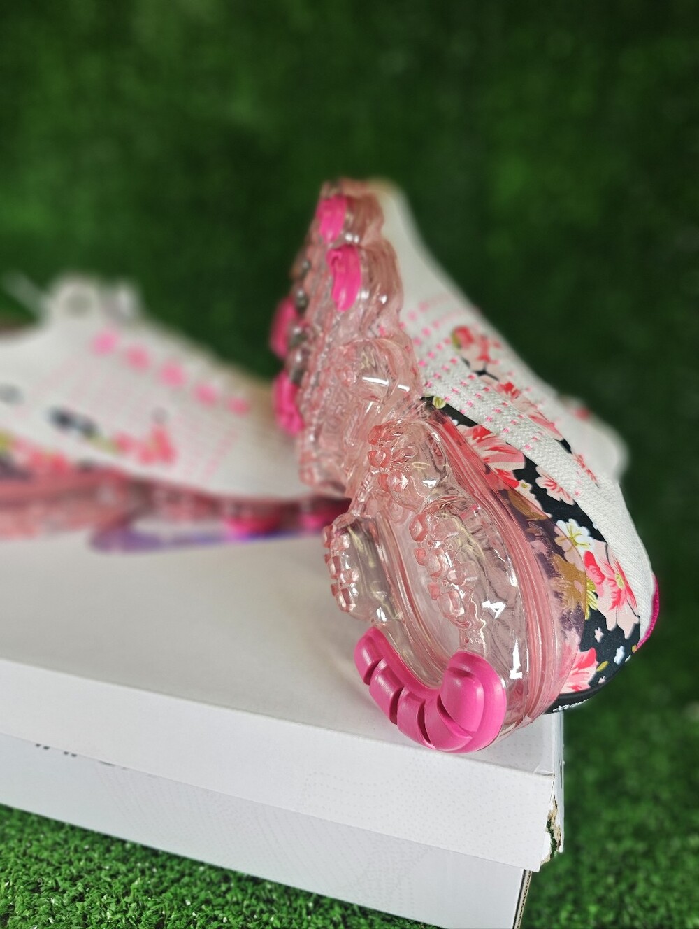Nike Vapormax Women’s White & Pink Floral Air Sneakers 🩷 - Picture 8 of 9